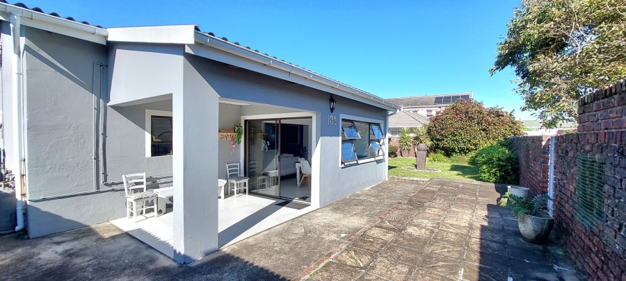 4 Bedroom Property for Sale in Glen Navar Eastern Cape